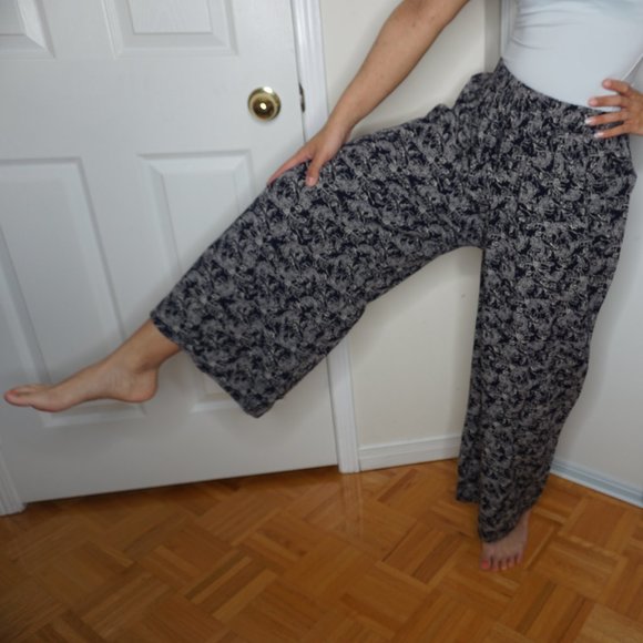 Breathable light weight pants from Turkey - Picture 1 of 3